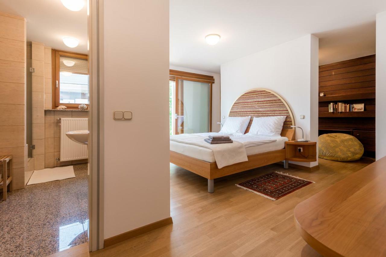 Rozna Dolina Apartment Ljubljana Eksteriør billede