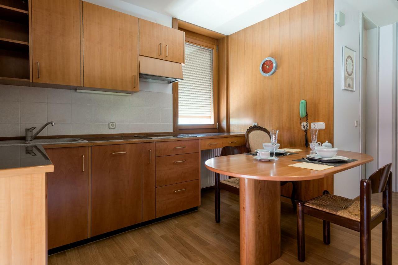 Rozna Dolina Apartment Ljubljana Eksteriør billede