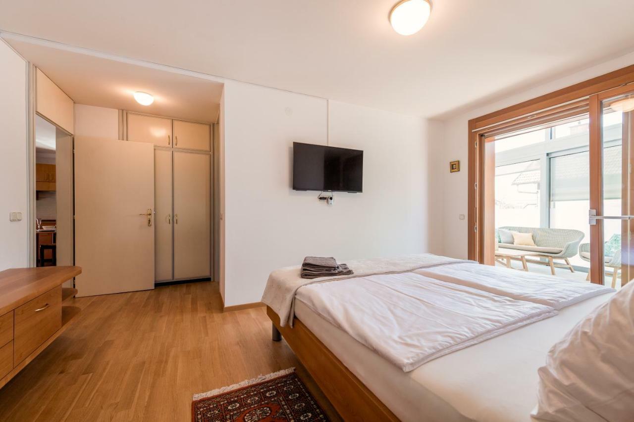 Rozna Dolina Apartment Ljubljana Eksteriør billede